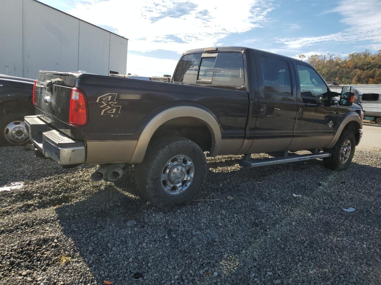 Photo 2 VIN: 1FT8W3BT1DEB84707 - FORD F350 