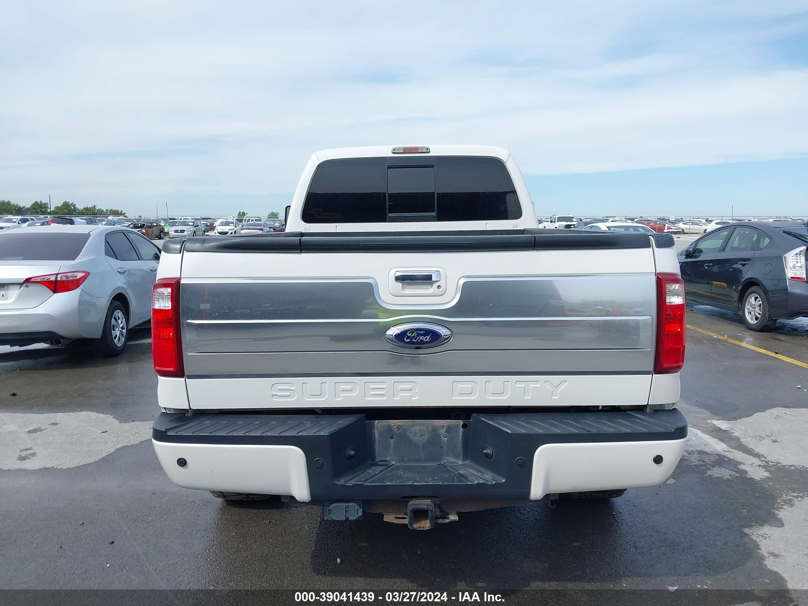 Photo 15 VIN: 1FT8W3BT1EEA47297 - FORD F350 