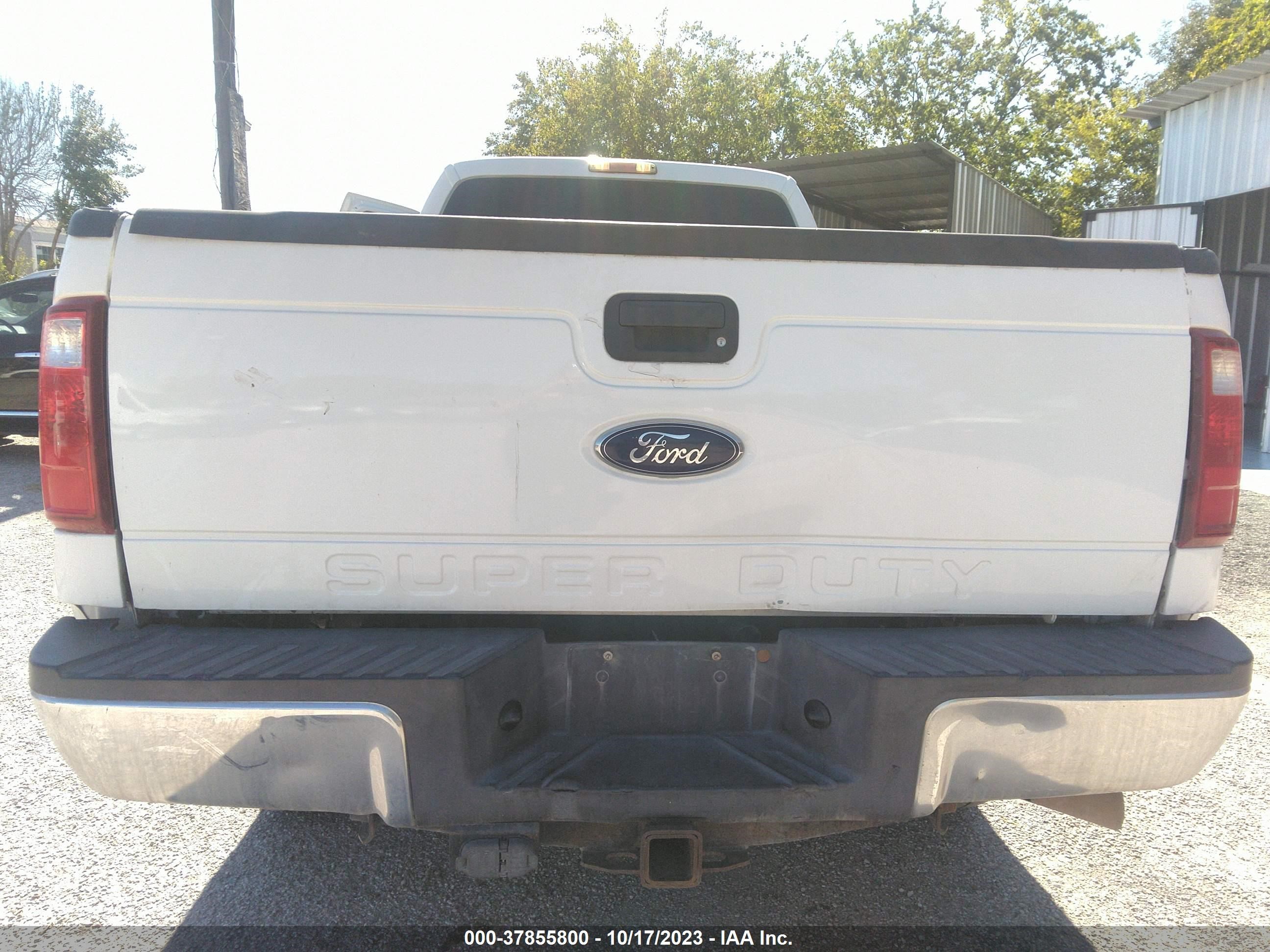 Photo 7 VIN: 1FT8W3BT1FEC62003 - FORD F350 