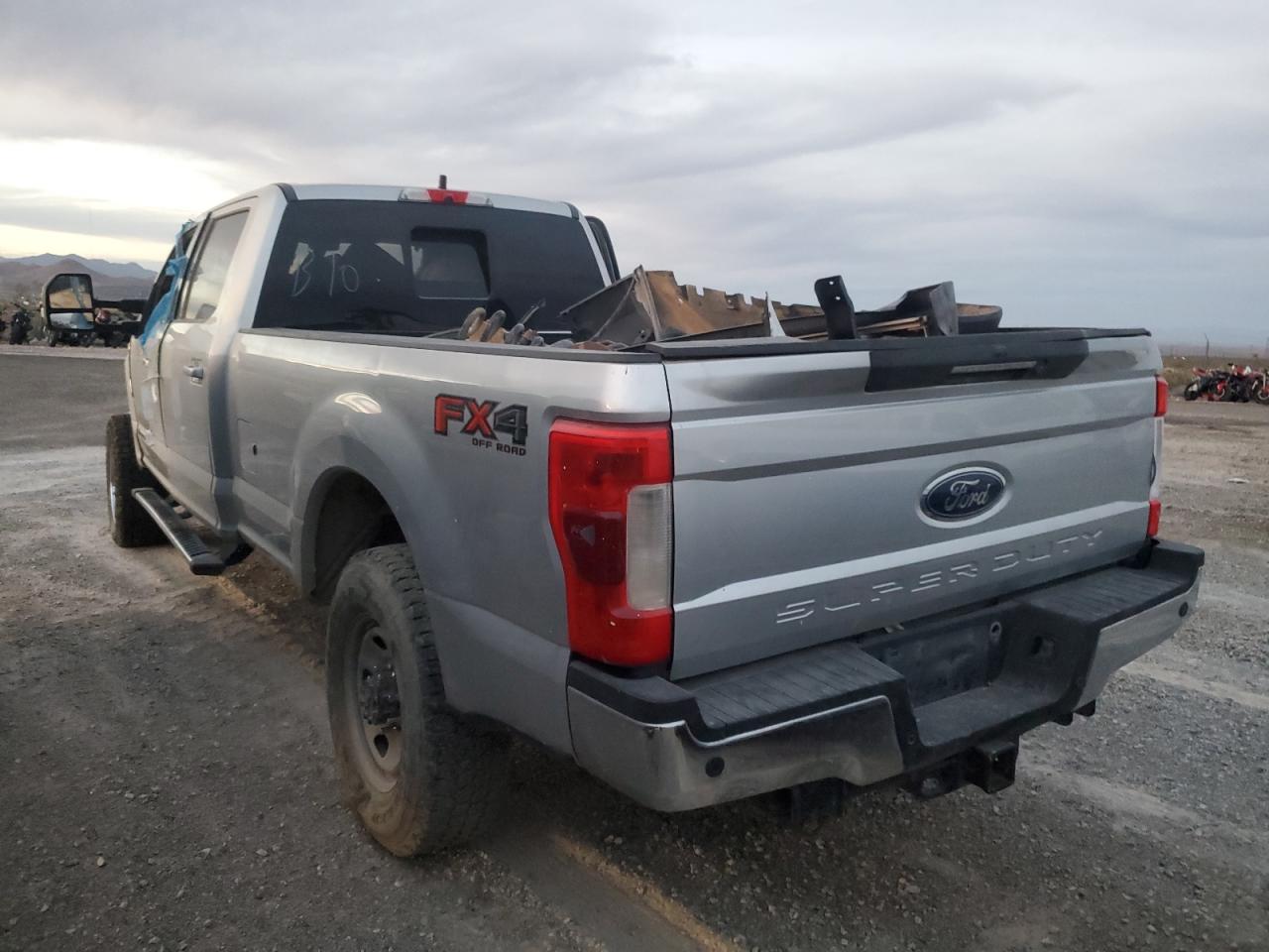 Photo 2 VIN: 1FT8W3BT1HEC14729 - FORD F350 