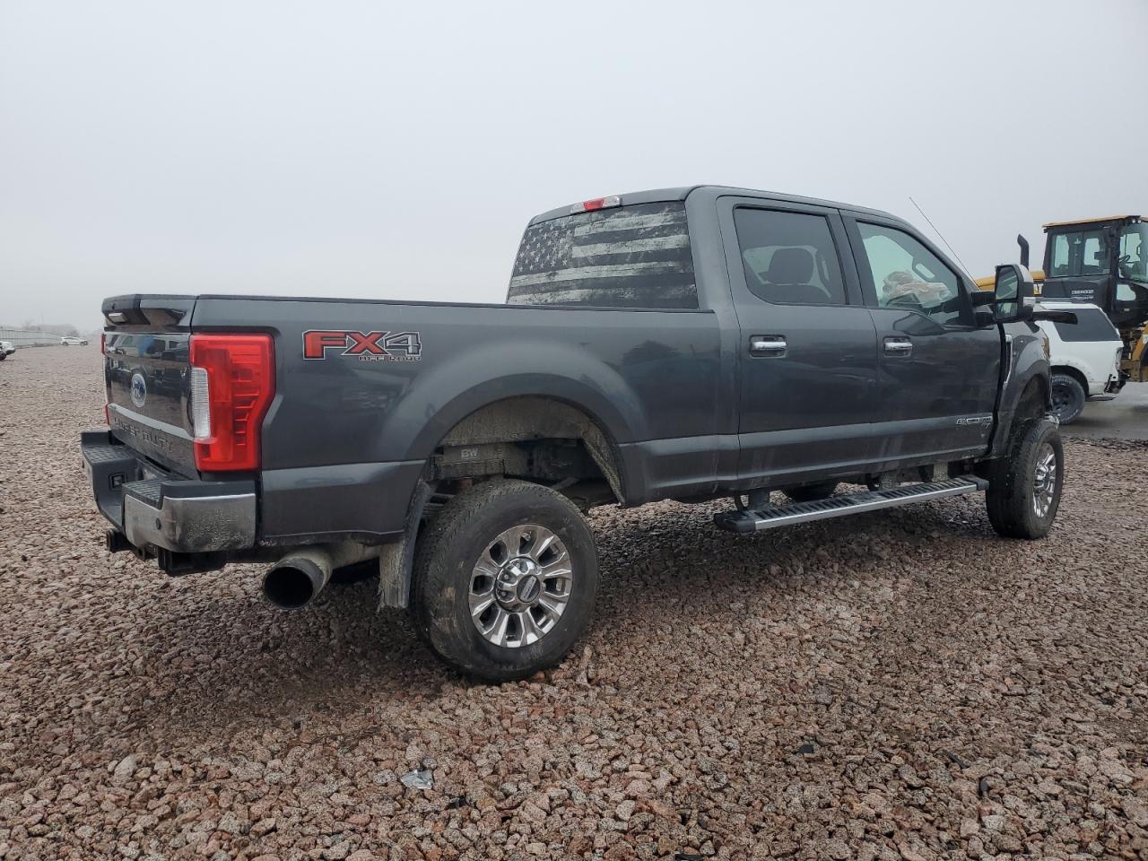 Photo 2 VIN: 1FT8W3BT1HEE38096 - FORD F350 