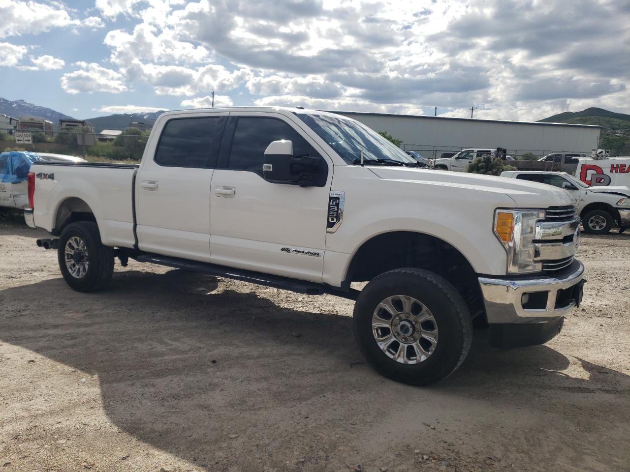 Photo 3 VIN: 1FT8W3BT1HEF14707 - FORD F350 