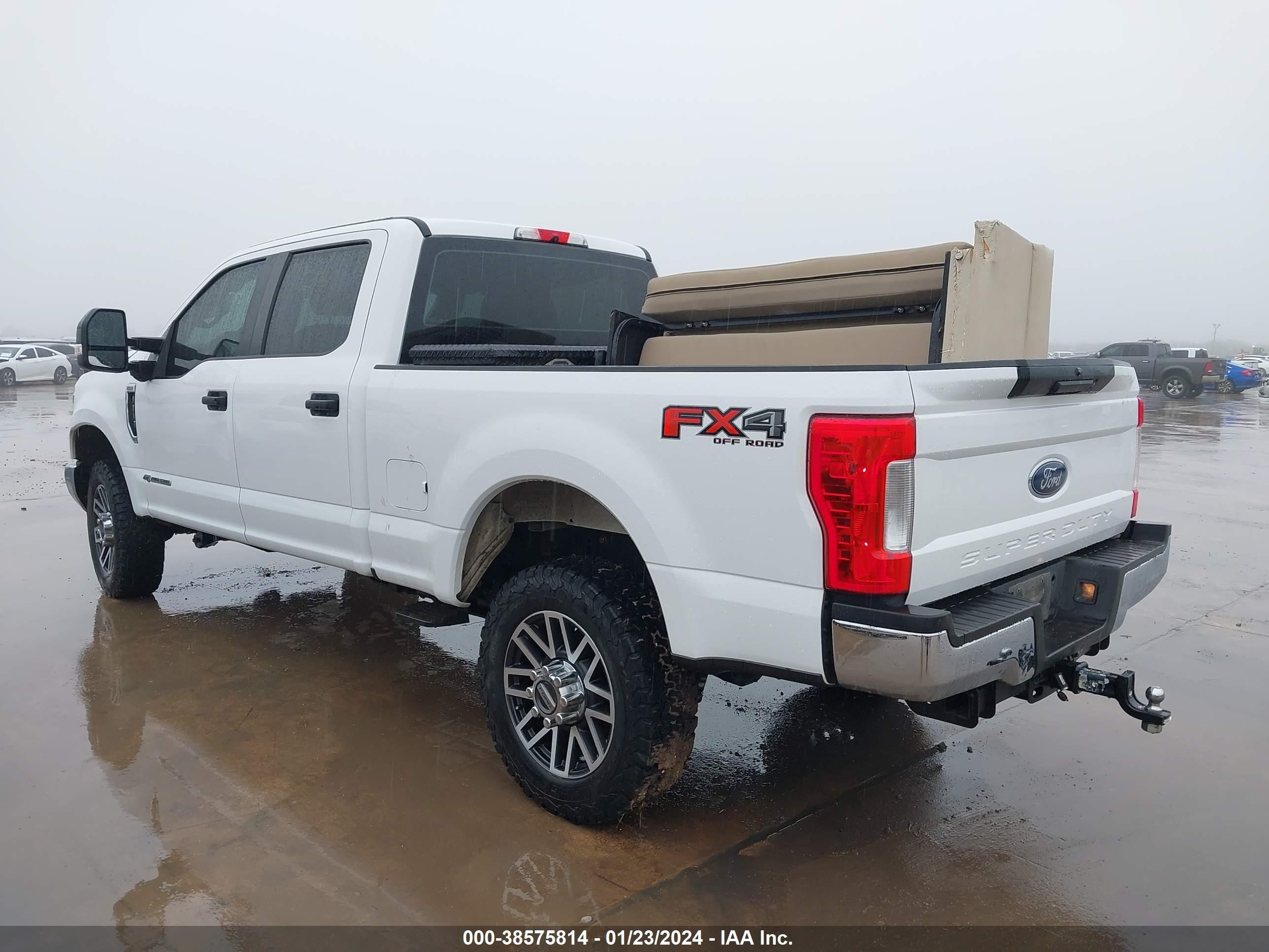 Photo 2 VIN: 1FT8W3BT1KEG03426 - FORD F350 