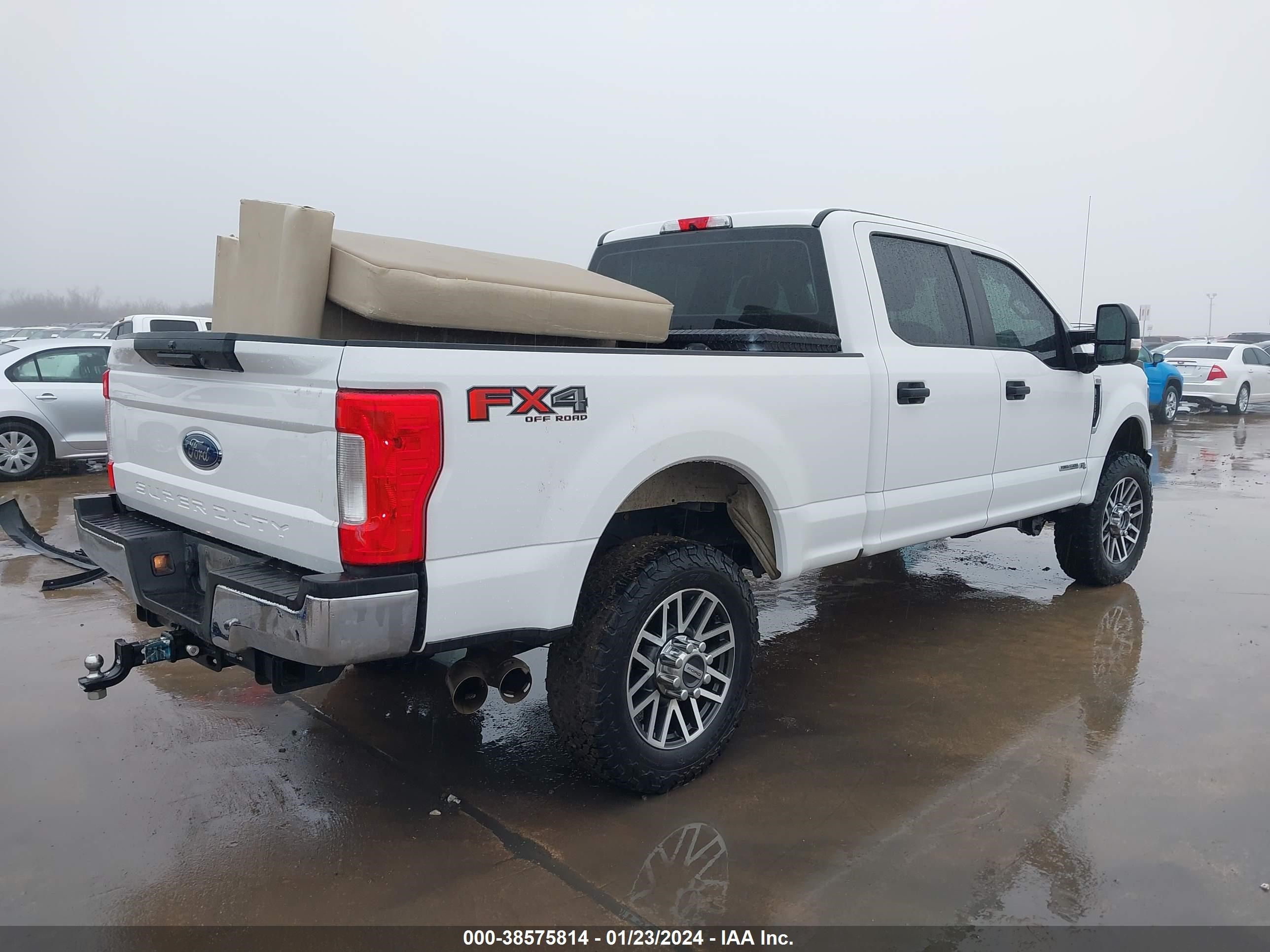 Photo 3 VIN: 1FT8W3BT1KEG03426 - FORD F350 