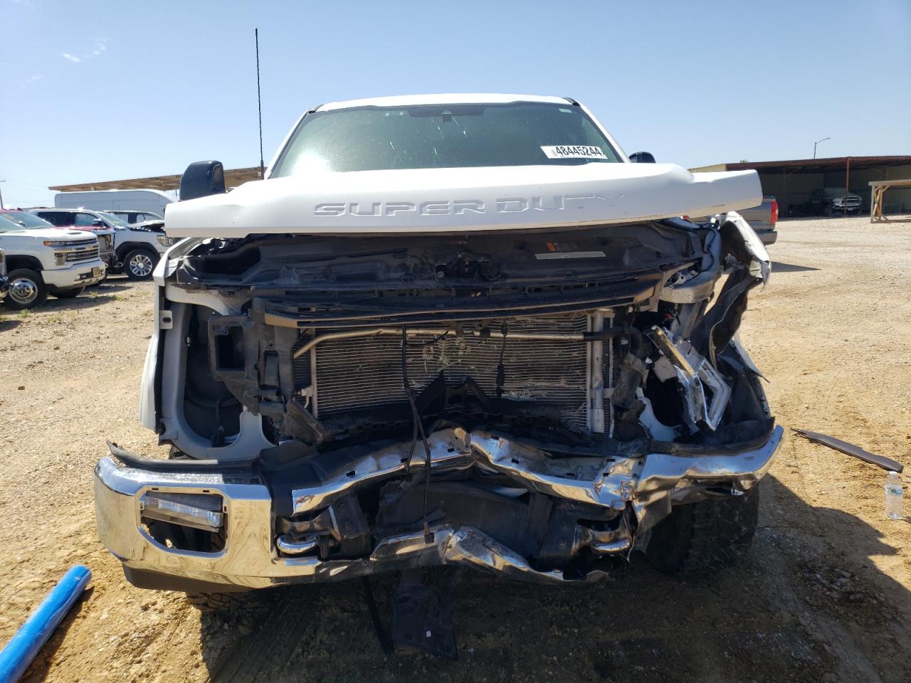 Photo 4 VIN: 1FT8W3BT1NEF81464 - FORD F350 