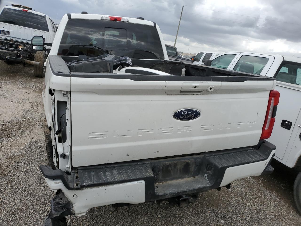 Photo 5 VIN: 1FT8W3BT1PEC22926 - FORD F350 