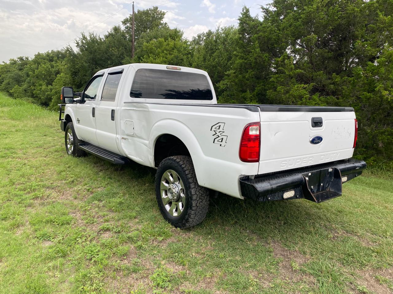 Photo 2 VIN: 1FT8W3BT2GED11355 - FORD F350 