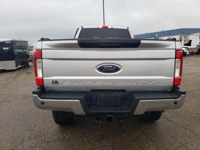 Photo 5 VIN: 1FT8W3BT2JEB27217 - FORD F350 SUPER 