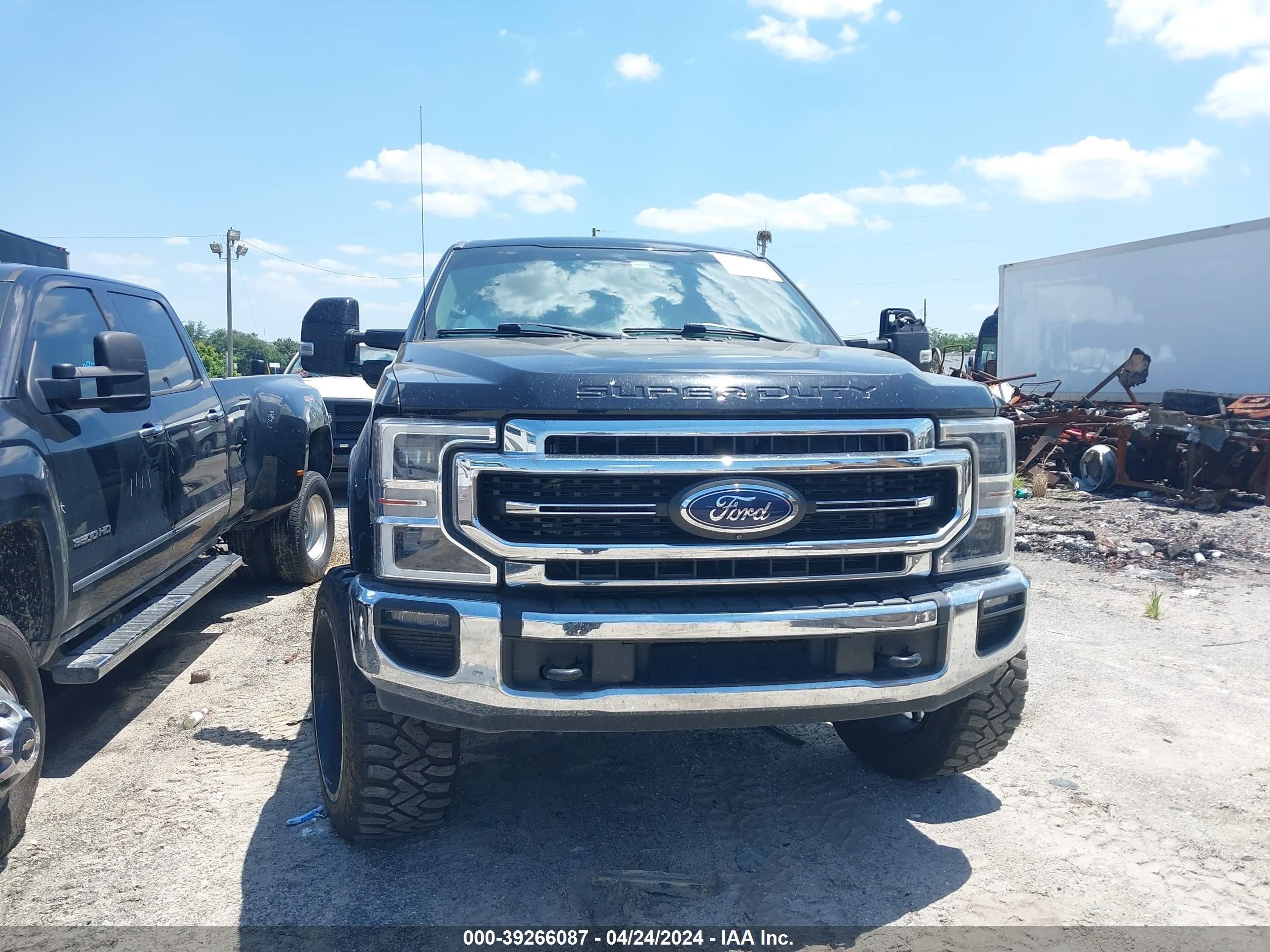 Photo 11 VIN: 1FT8W3BT2MED17670 - FORD F350 