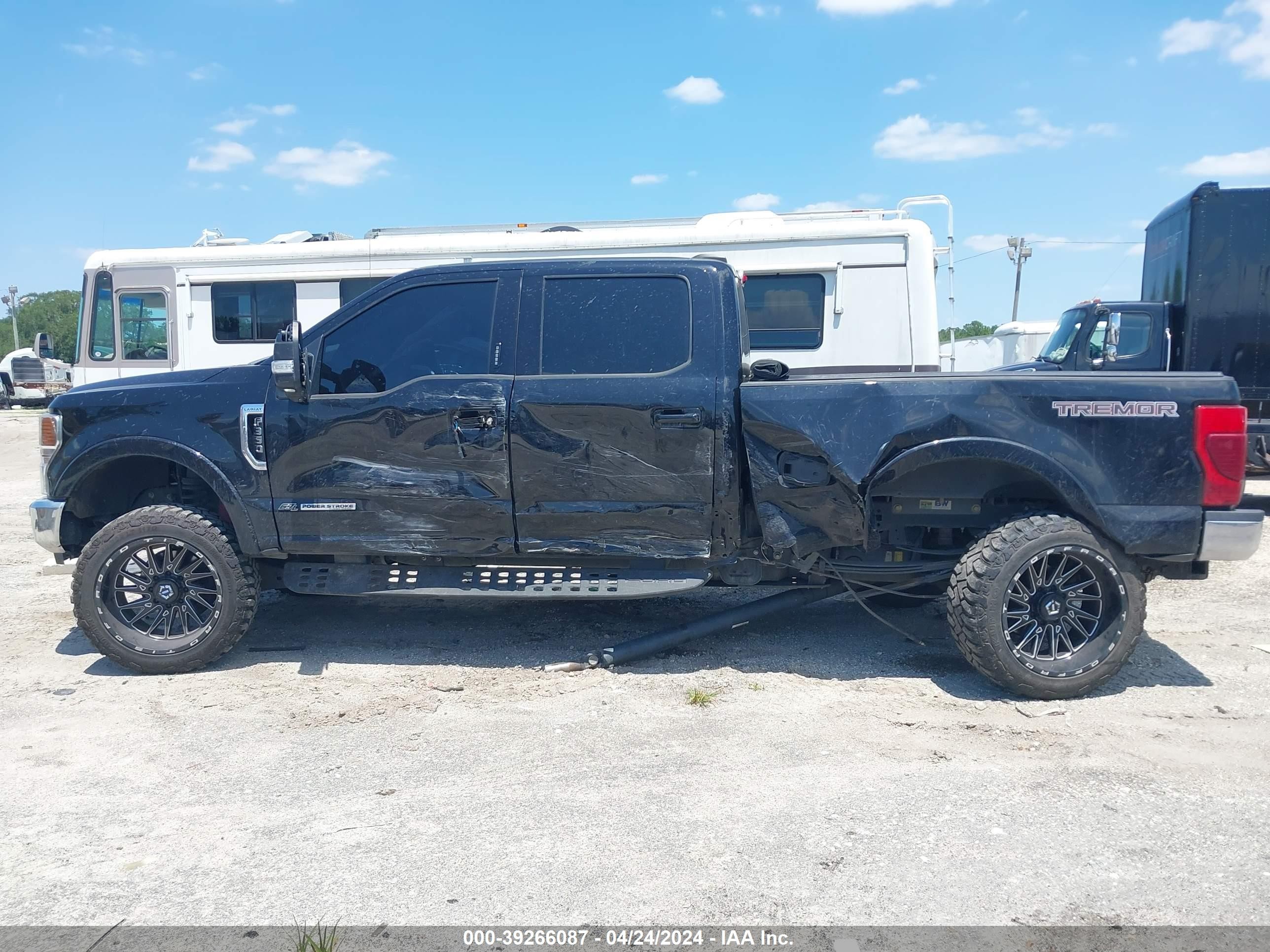 Photo 13 VIN: 1FT8W3BT2MED17670 - FORD F350 