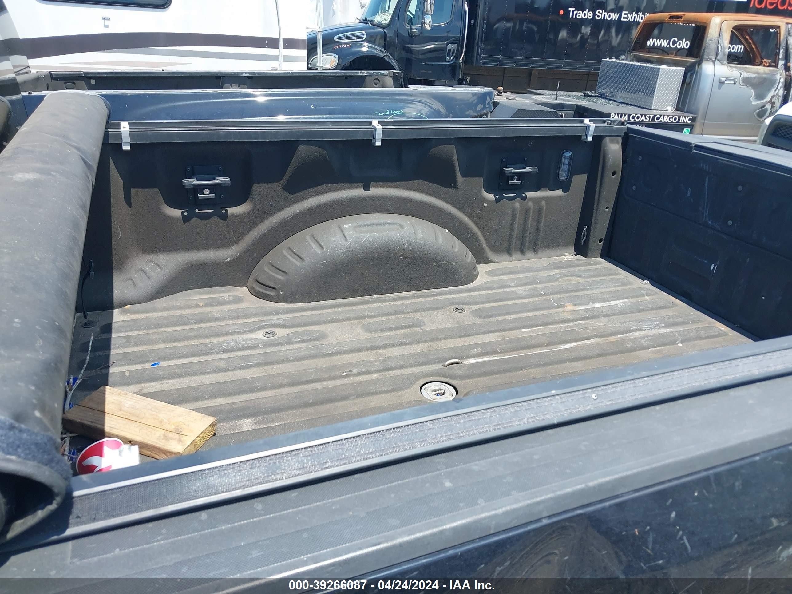 Photo 5 VIN: 1FT8W3BT2MED17670 - FORD F350 