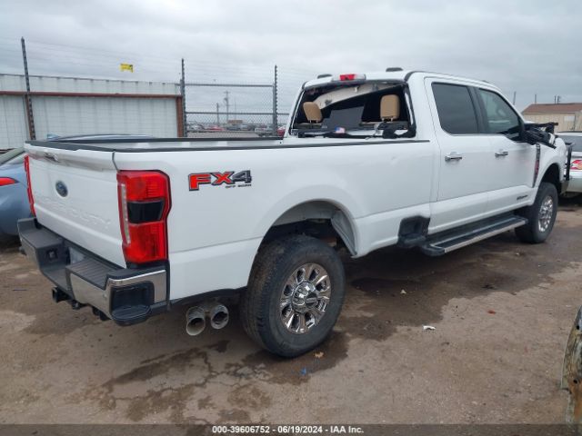 Photo 3 VIN: 1FT8W3BT2PEC55871 - FORD F-350 