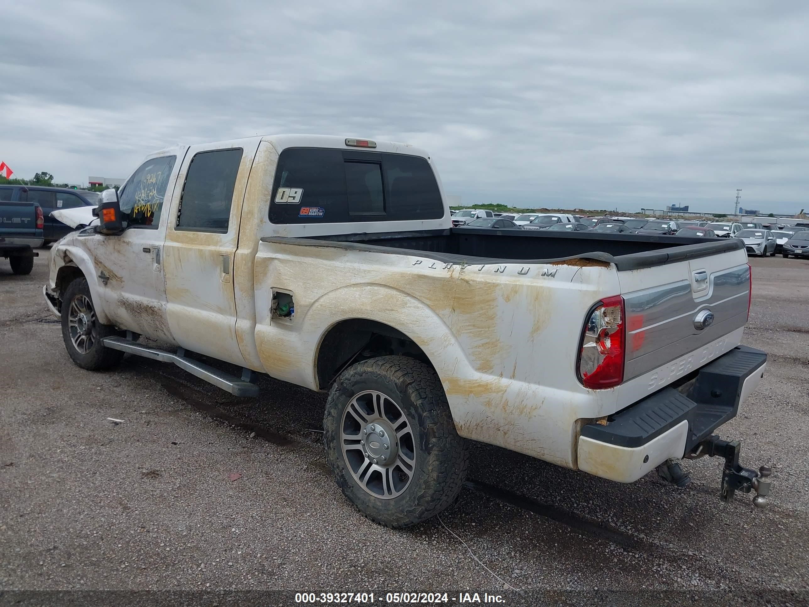 Photo 2 VIN: 1FT8W3BT3DEB56682 - FORD F350 