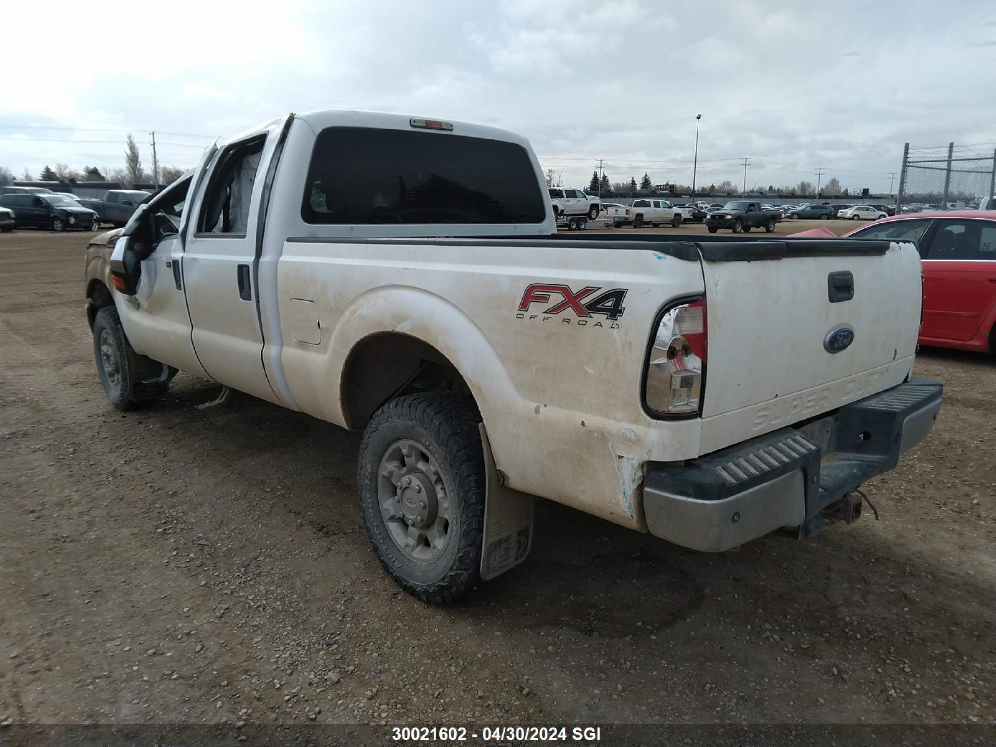 Photo 2 VIN: 1FT8W3BT3FEA84921 - FORD F350 