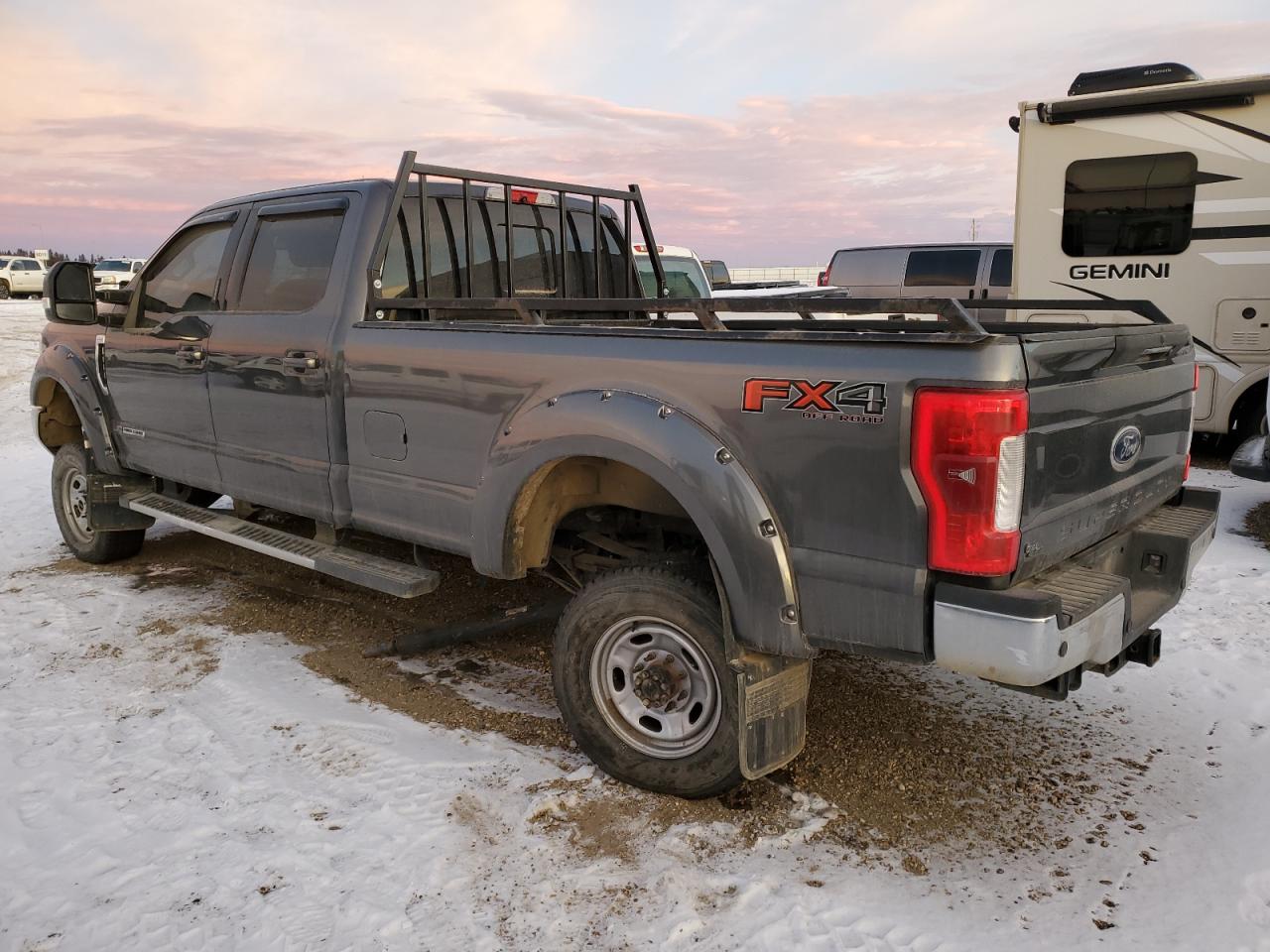 Photo 1 VIN: 1FT8W3BT3HEE10896 - FORD F350 