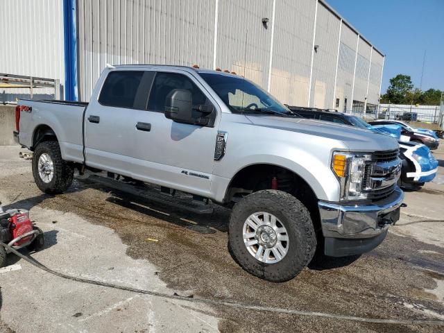 Photo 3 VIN: 1FT8W3BT3HEF45277 - FORD F350 SUPER 