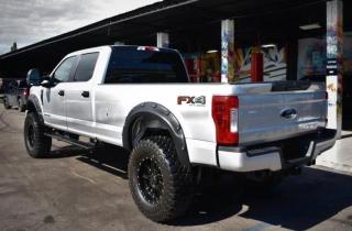 Photo 2 VIN: 1FT8W3BT3JEB79133 - FORD F350 SUPER 