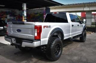 Photo 3 VIN: 1FT8W3BT3JEB79133 - FORD F350 SUPER 