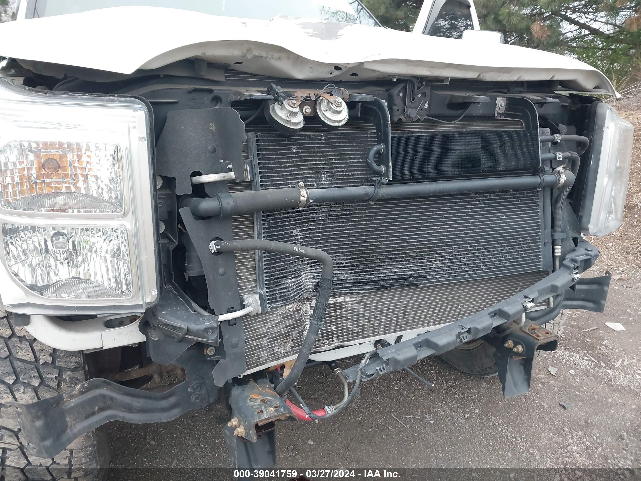 Photo 10 VIN: 1FT8W3BT4FEA62779 - FORD F350 