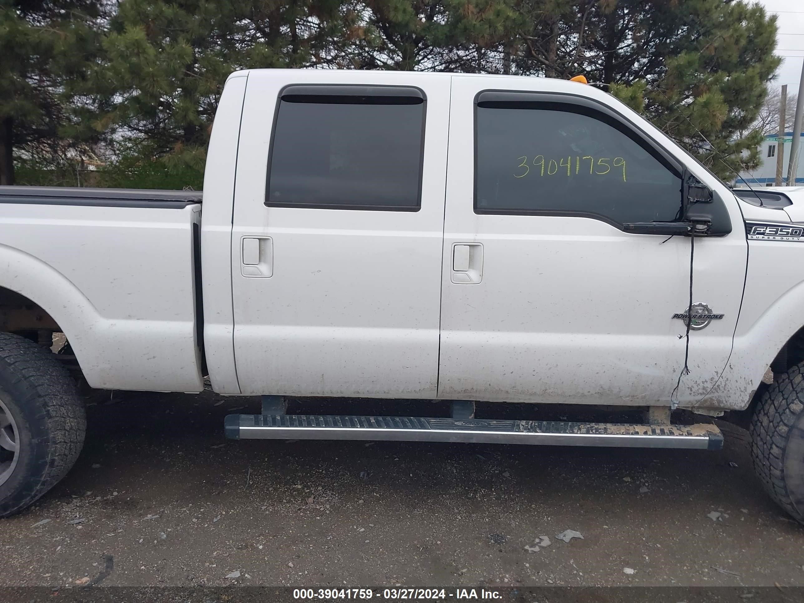 Photo 15 VIN: 1FT8W3BT4FEA62779 - FORD F350 