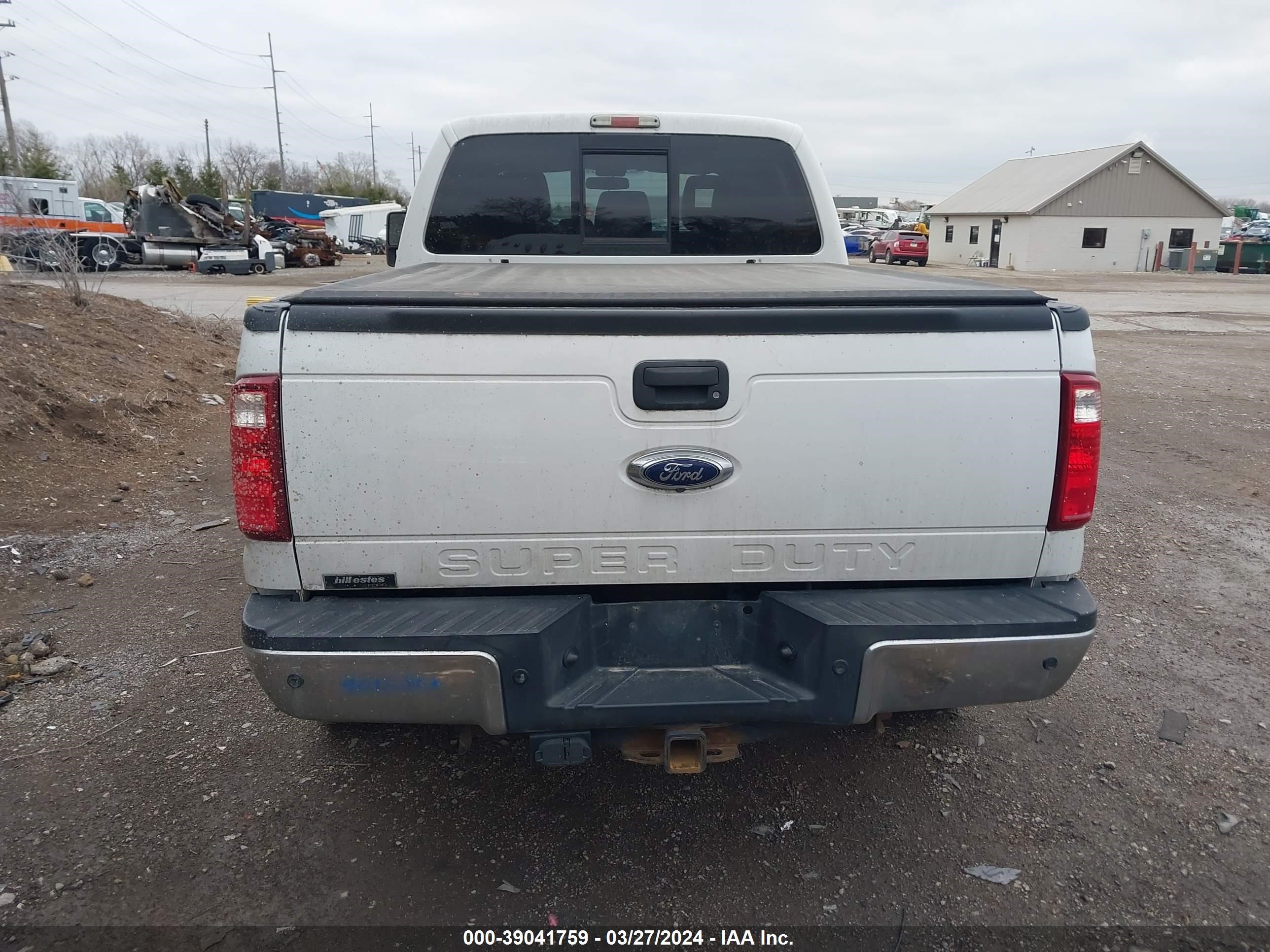 Photo 17 VIN: 1FT8W3BT4FEA62779 - FORD F350 