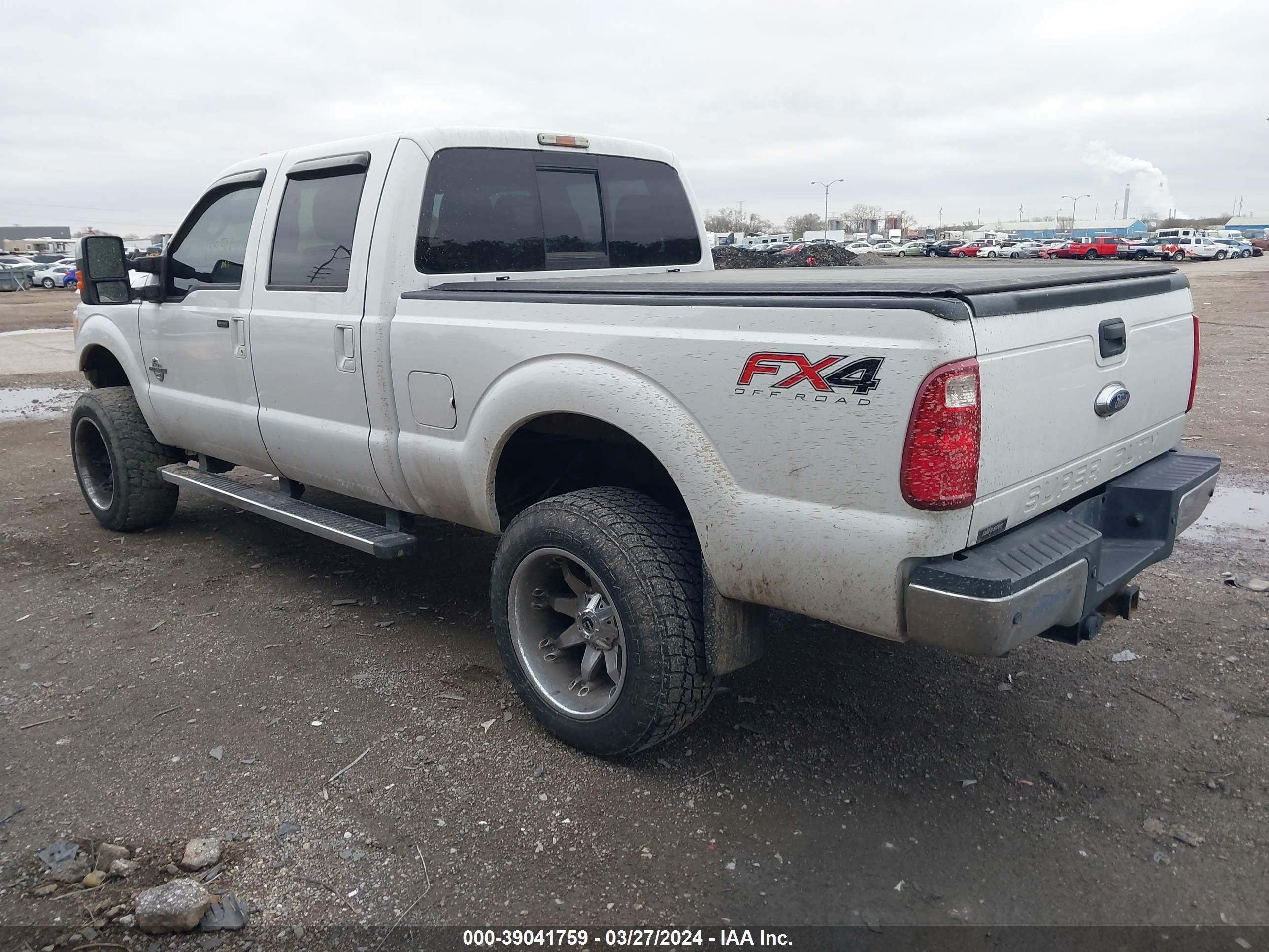 Photo 2 VIN: 1FT8W3BT4FEA62779 - FORD F350 