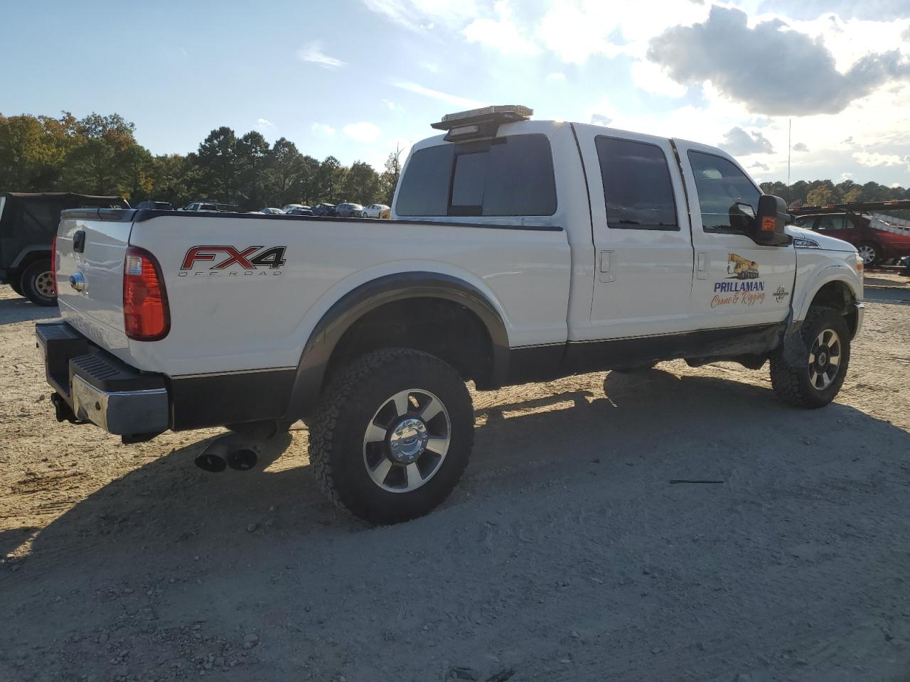 Photo 2 VIN: 1FT8W3BT4FEA67917 - FORD F350 