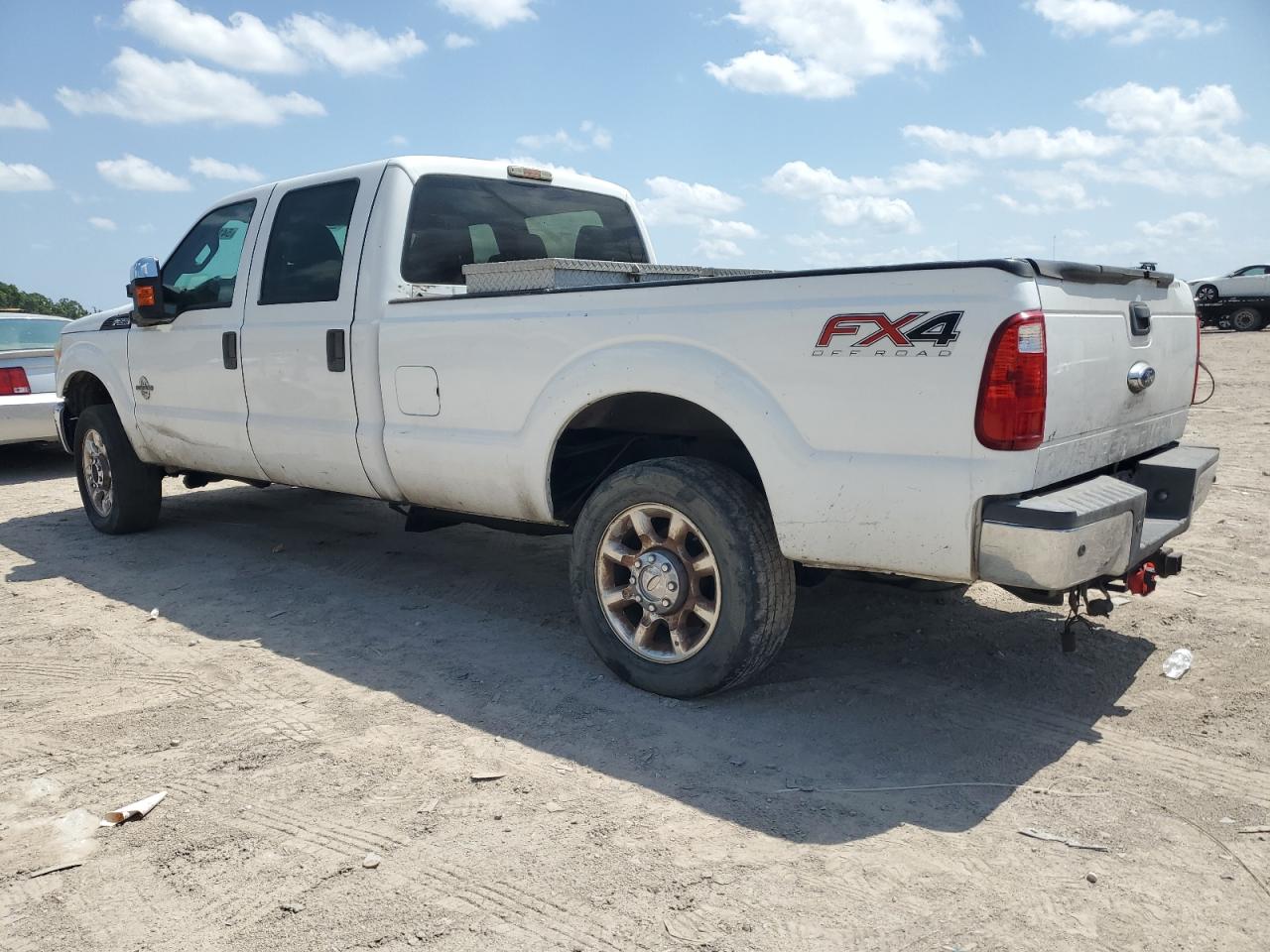 Photo 1 VIN: 1FT8W3BT4FEA83583 - FORD F350 