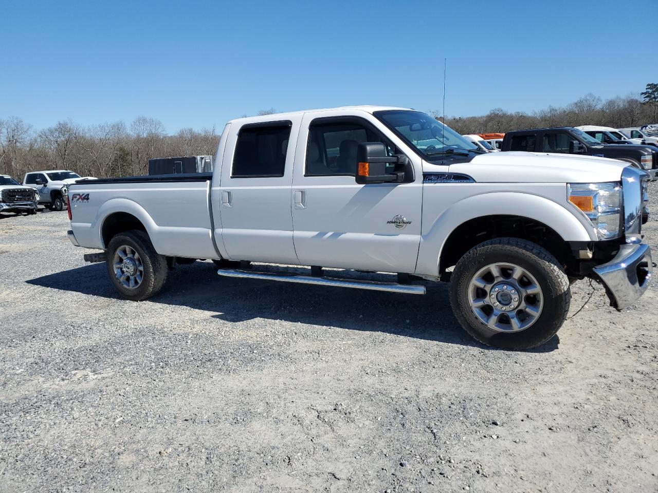 Photo 3 VIN: 1FT8W3BT4FEC30128 - FORD F350 