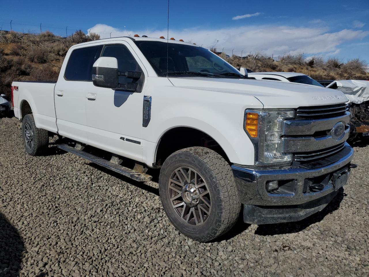 Photo 3 VIN: 1FT8W3BT4HEB29187 - FORD F350 