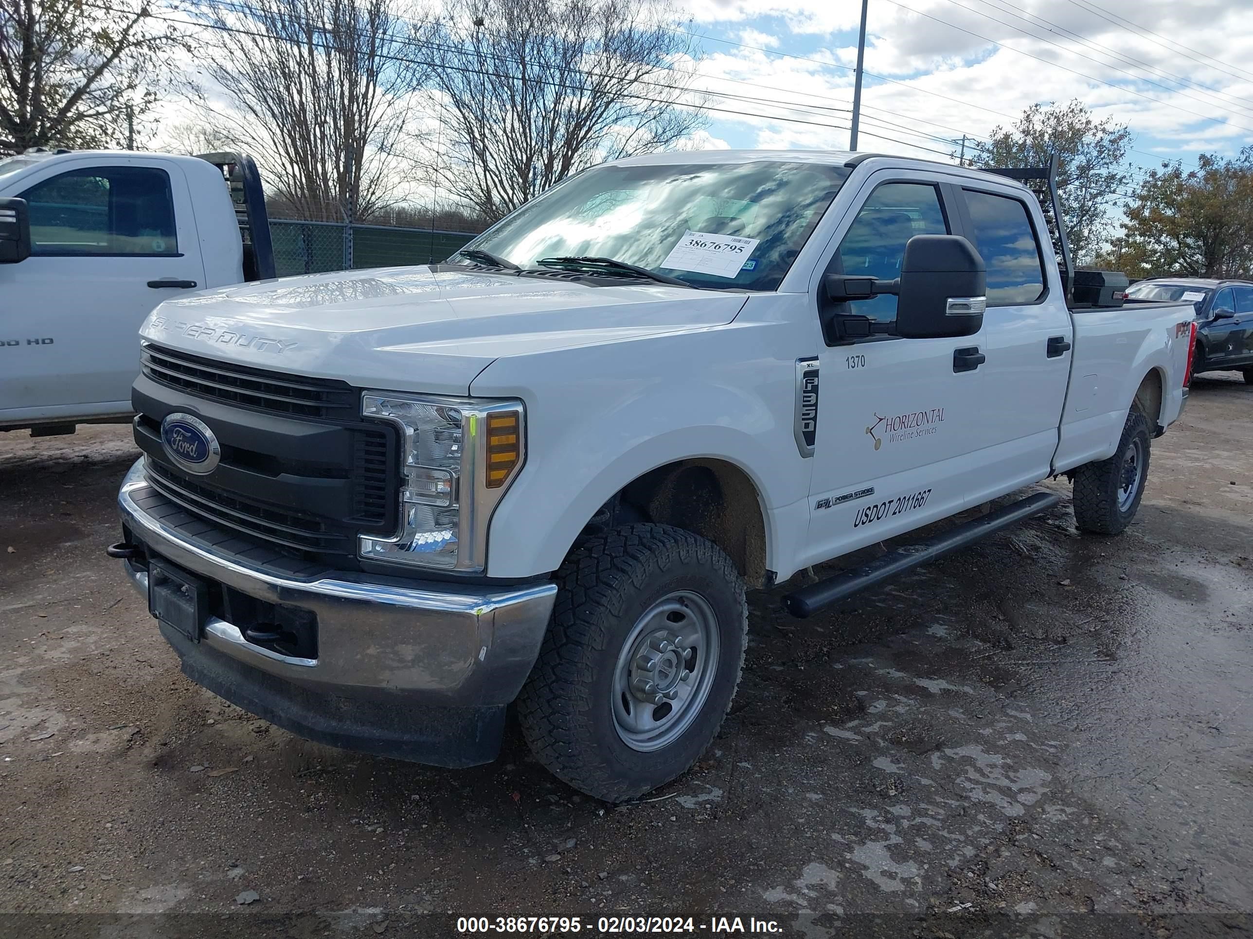 Photo 1 VIN: 1FT8W3BT4KED41370 - FORD F350 