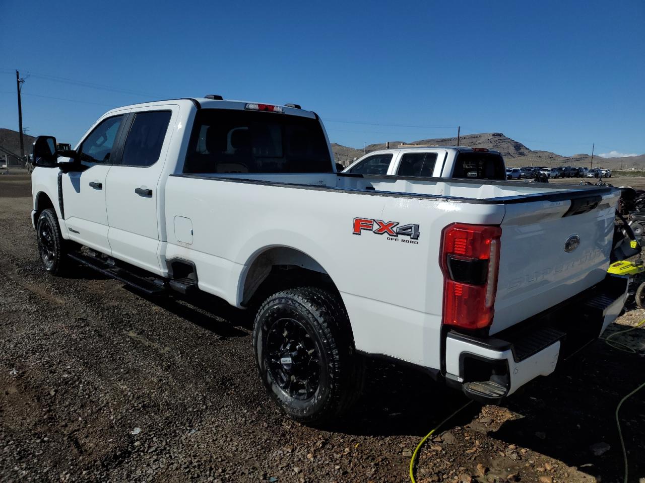 Photo 1 VIN: 1FT8W3BT4PED36709 - FORD F350 