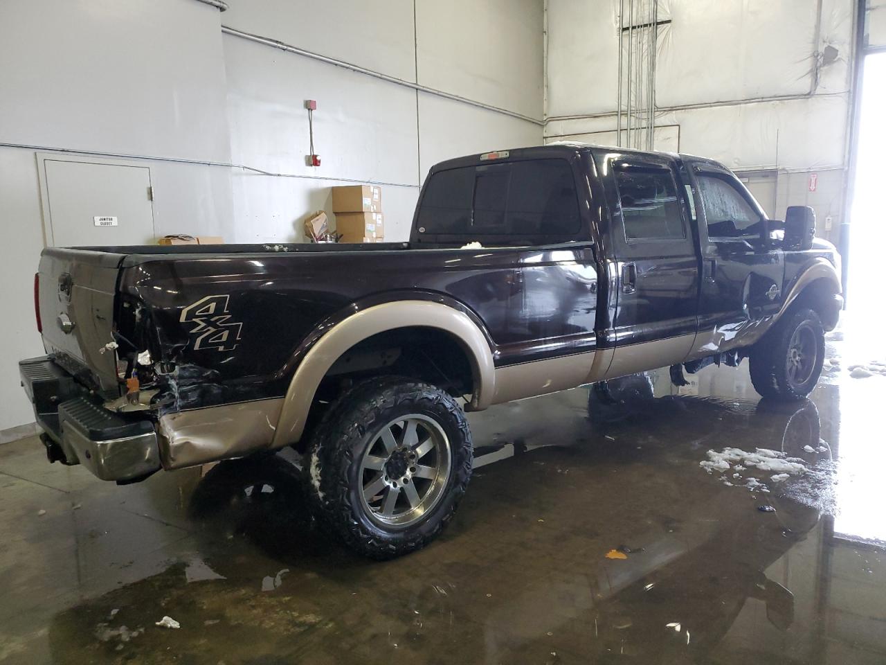 Photo 2 VIN: 1FT8W3BT5DEB70437 - FORD F350 