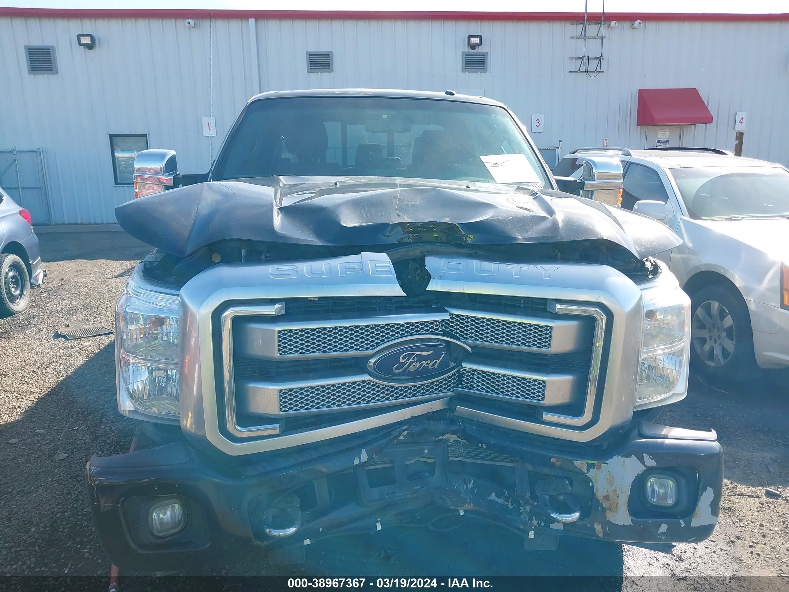 Photo 15 VIN: 1FT8W3BT5FEA25059 - FORD F350 