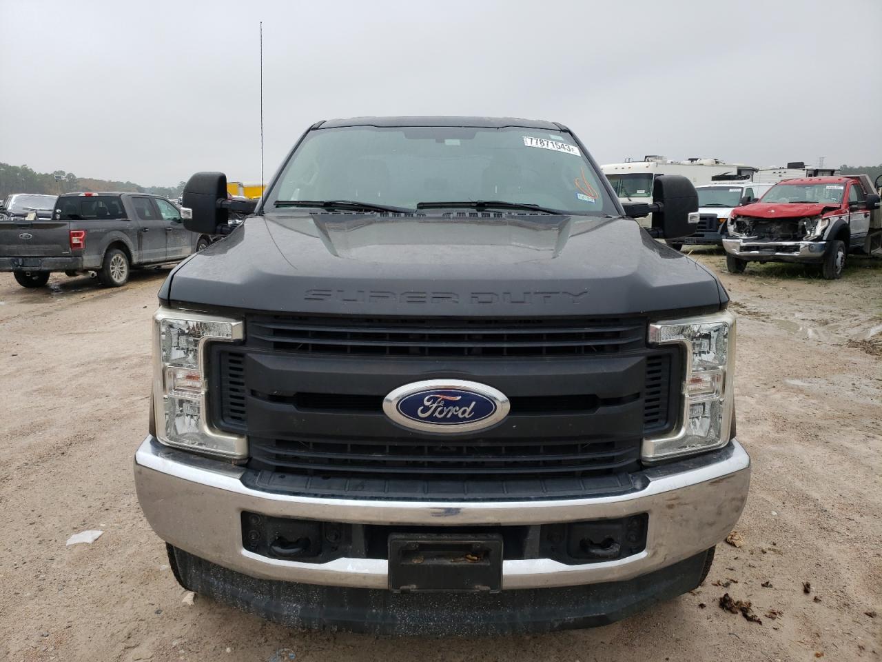 Photo 4 VIN: 1FT8W3BT5HEF45720 - FORD F350 