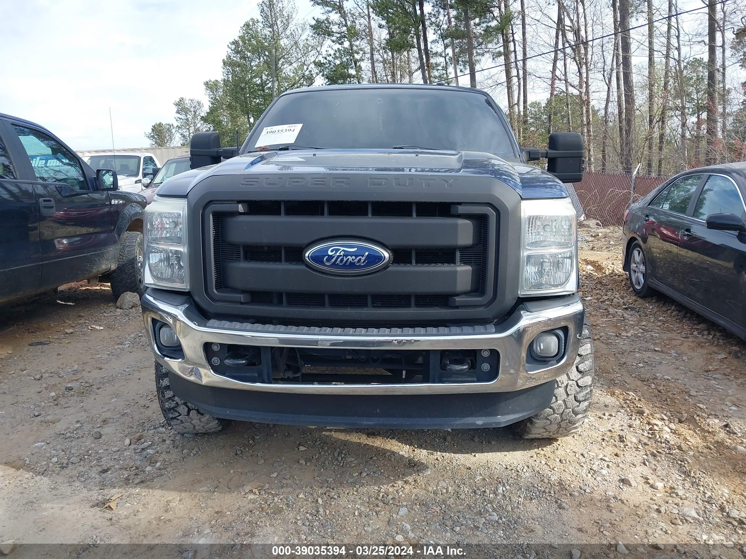 Photo 10 VIN: 1FT8W3BT6BEC80491 - FORD F350 