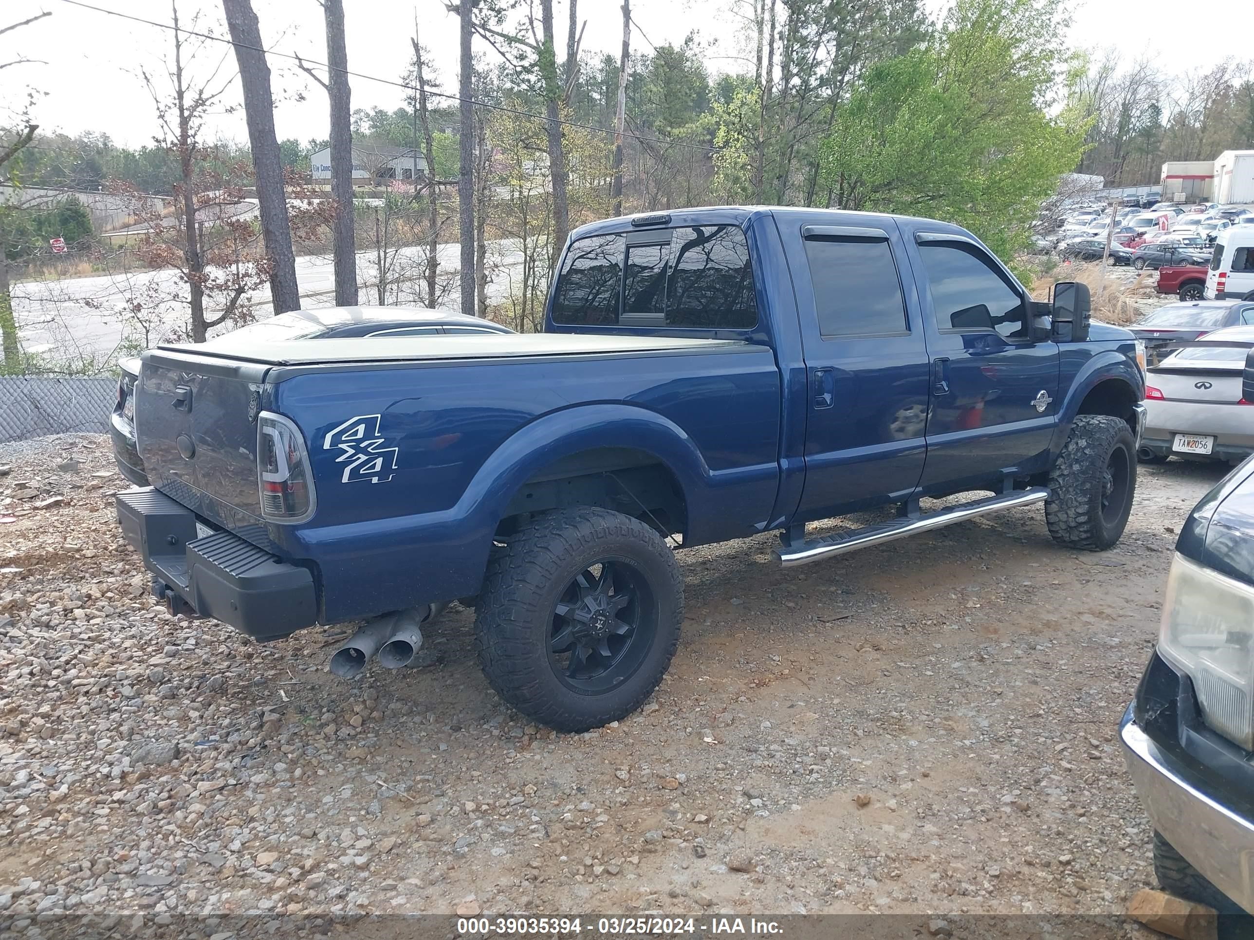 Photo 3 VIN: 1FT8W3BT6BEC80491 - FORD F350 