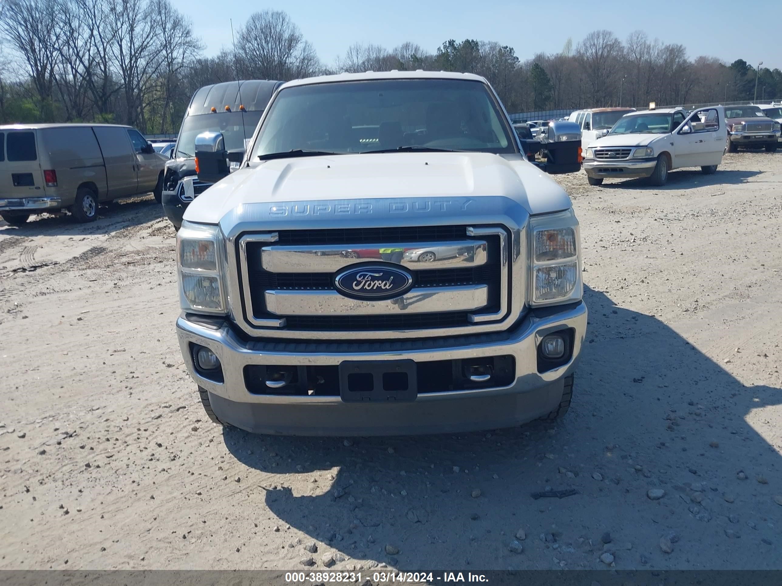 Photo 11 VIN: 1FT8W3BT6DEA57385 - FORD F350 