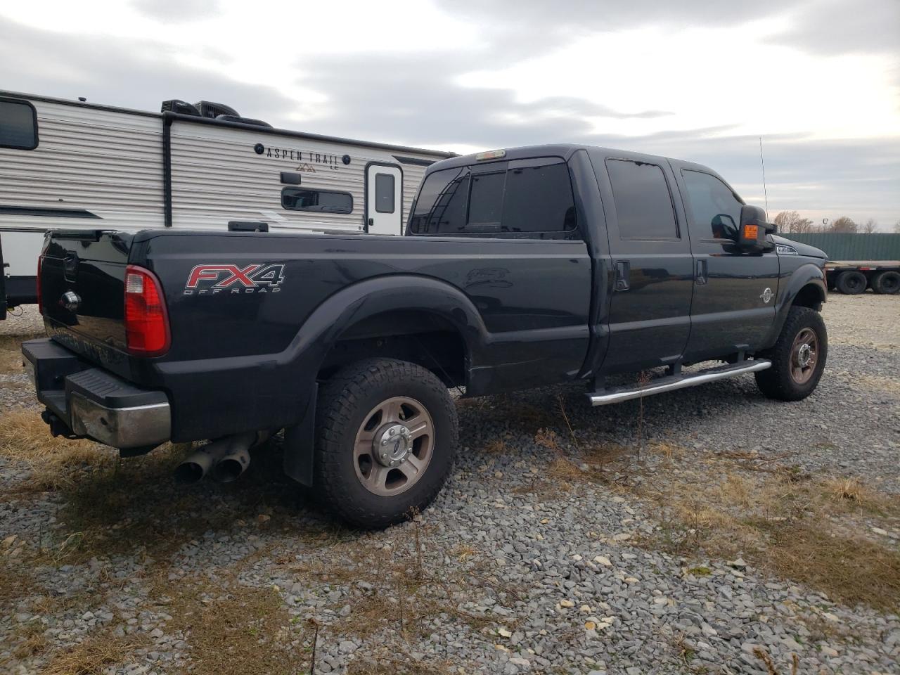 Photo 2 VIN: 1FT8W3BT6DEA63302 - FORD F350 