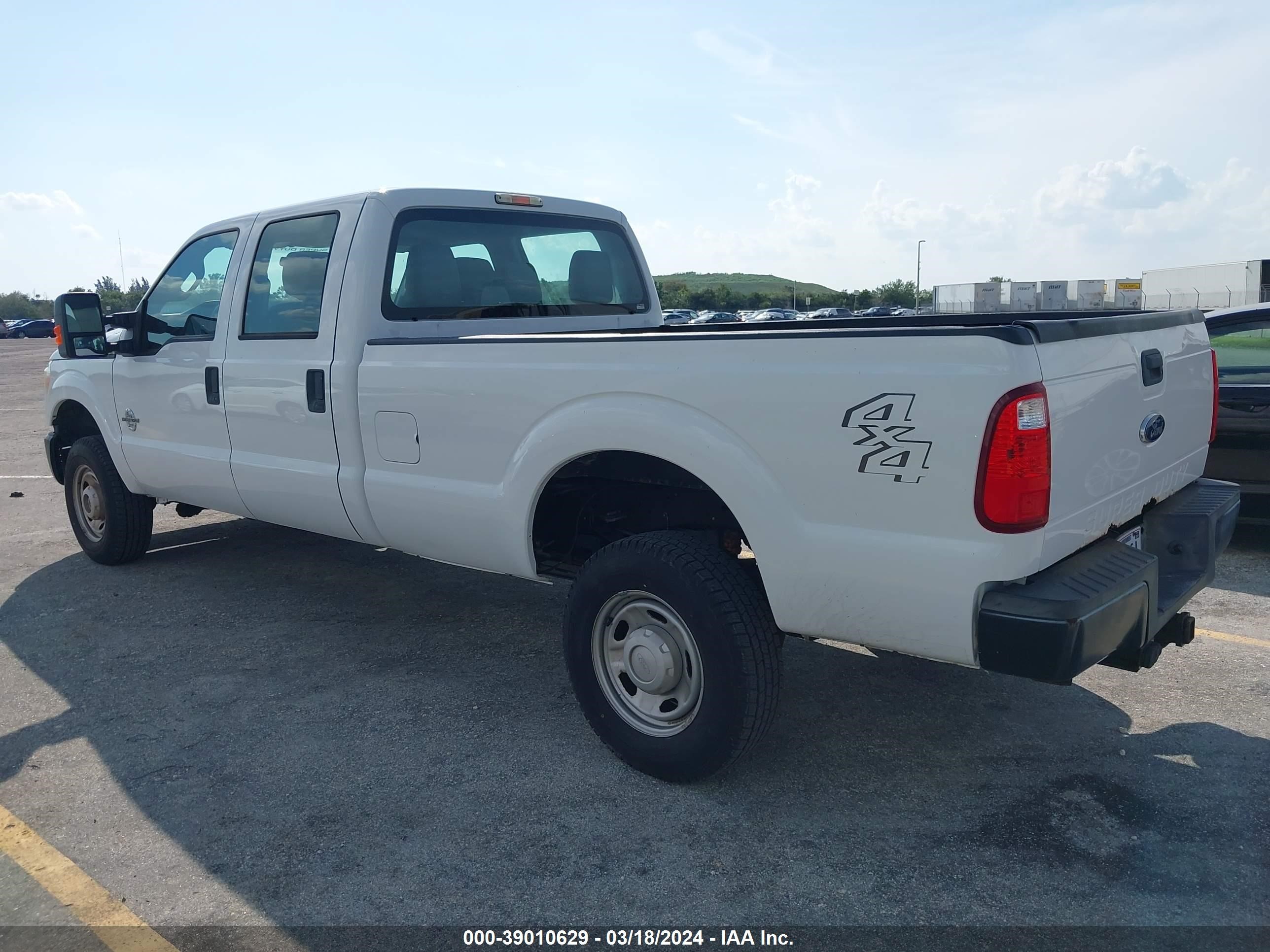 Photo 2 VIN: 1FT8W3BT6FED59665 - FORD F350 