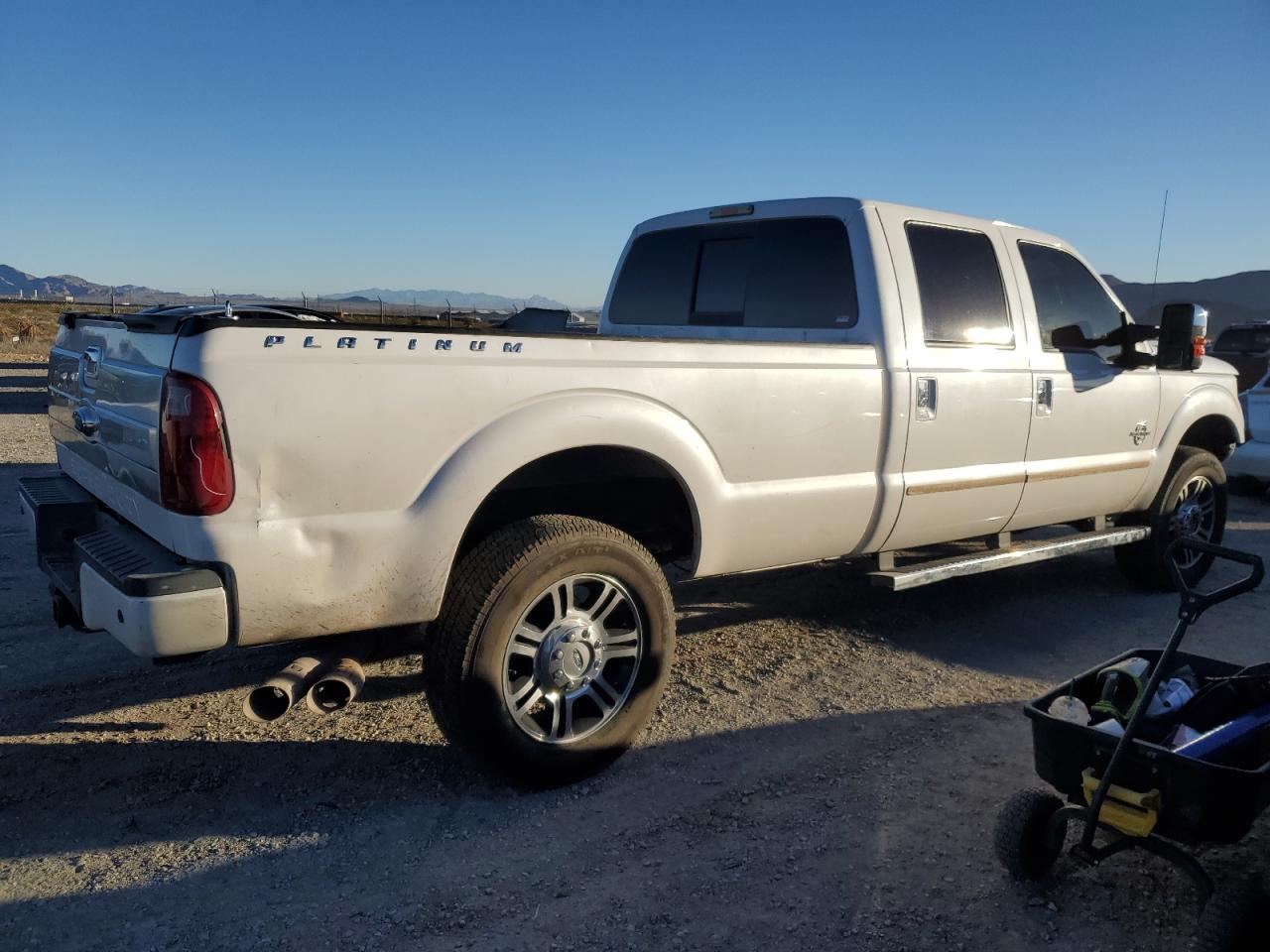 Photo 2 VIN: 1FT8W3BT6GEA43992 - FORD F350 