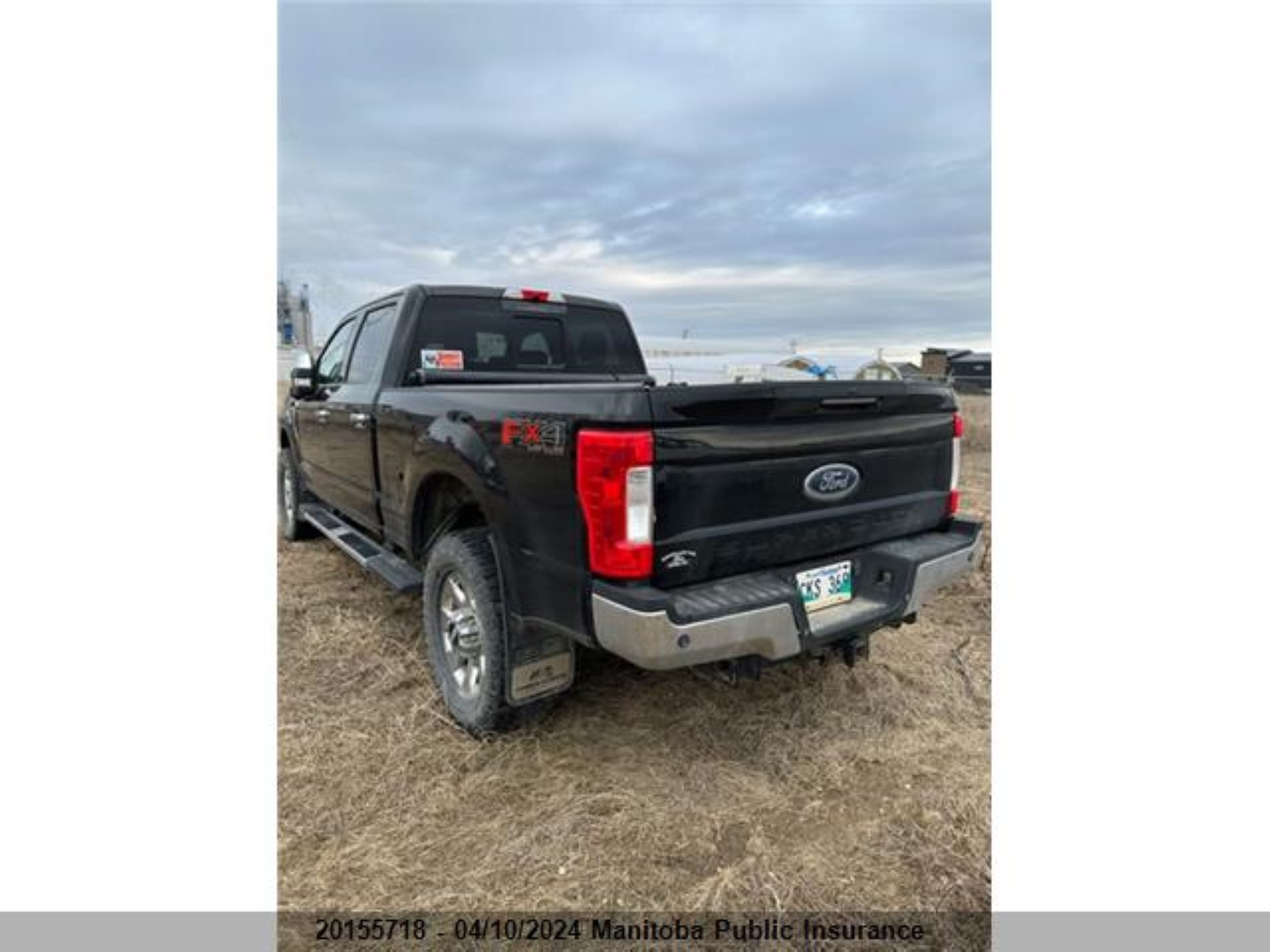 Photo 2 VIN: 1FT8W3BT6HEC58855 - FORD F350 