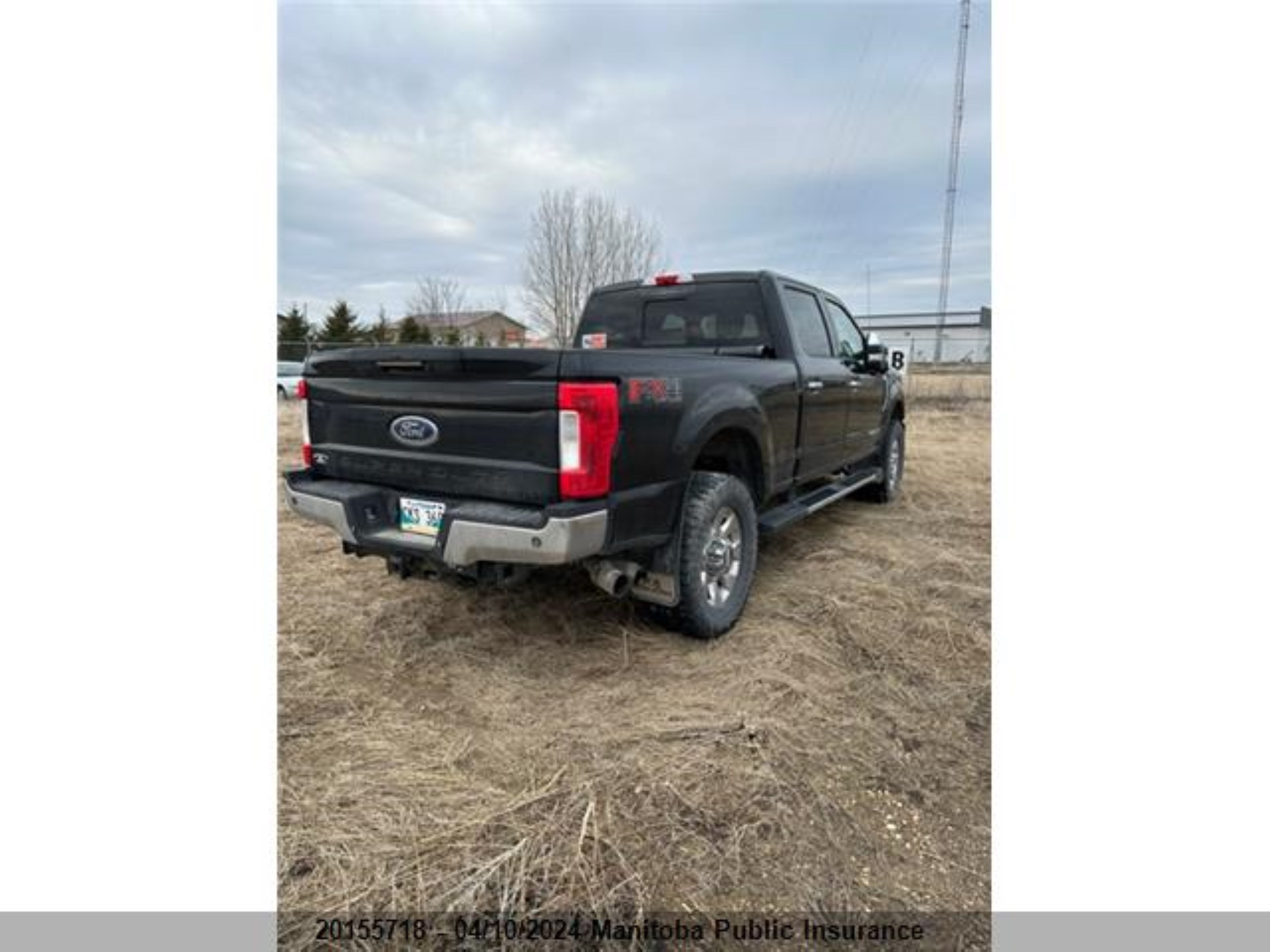 Photo 3 VIN: 1FT8W3BT6HEC58855 - FORD F350 