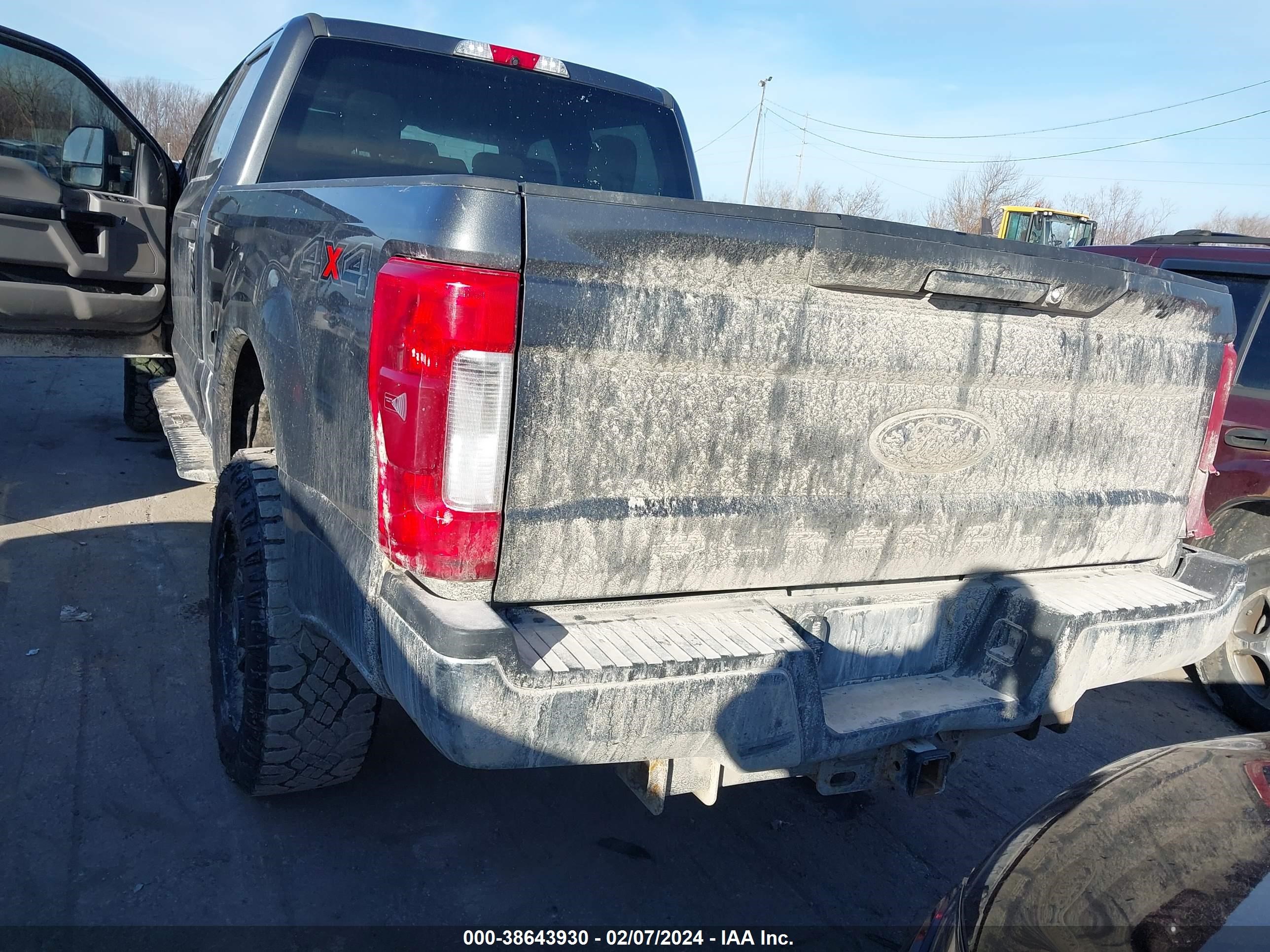 Photo 7 VIN: 1FT8W3BT6JEB07116 - FORD F350 