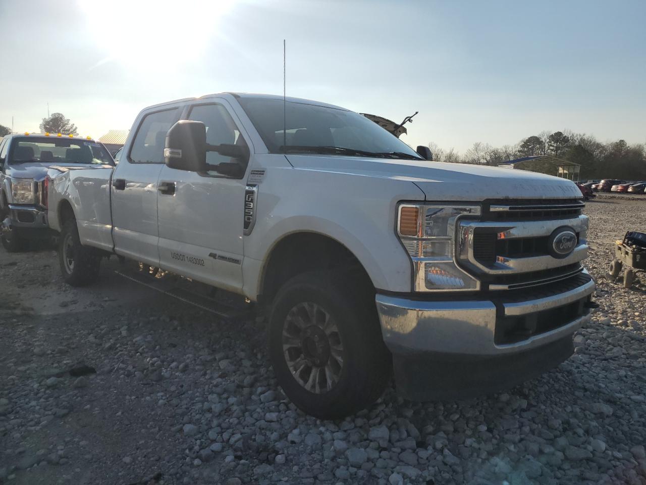 Photo 3 VIN: 1FT8W3BT6NEF60447 - FORD F350 