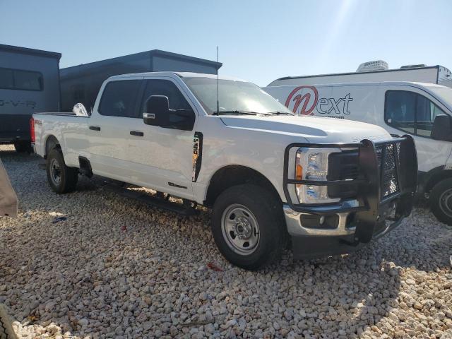 Photo 3 VIN: 1FT8W3BT6PEE15976 - FORD F350 SUPER 