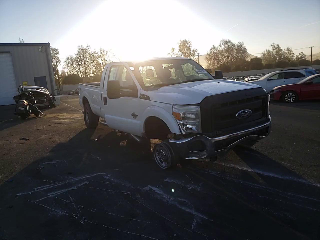 Photo 10 VIN: 1FT8W3BT7CEA57894 - FORD F350 SUPER 