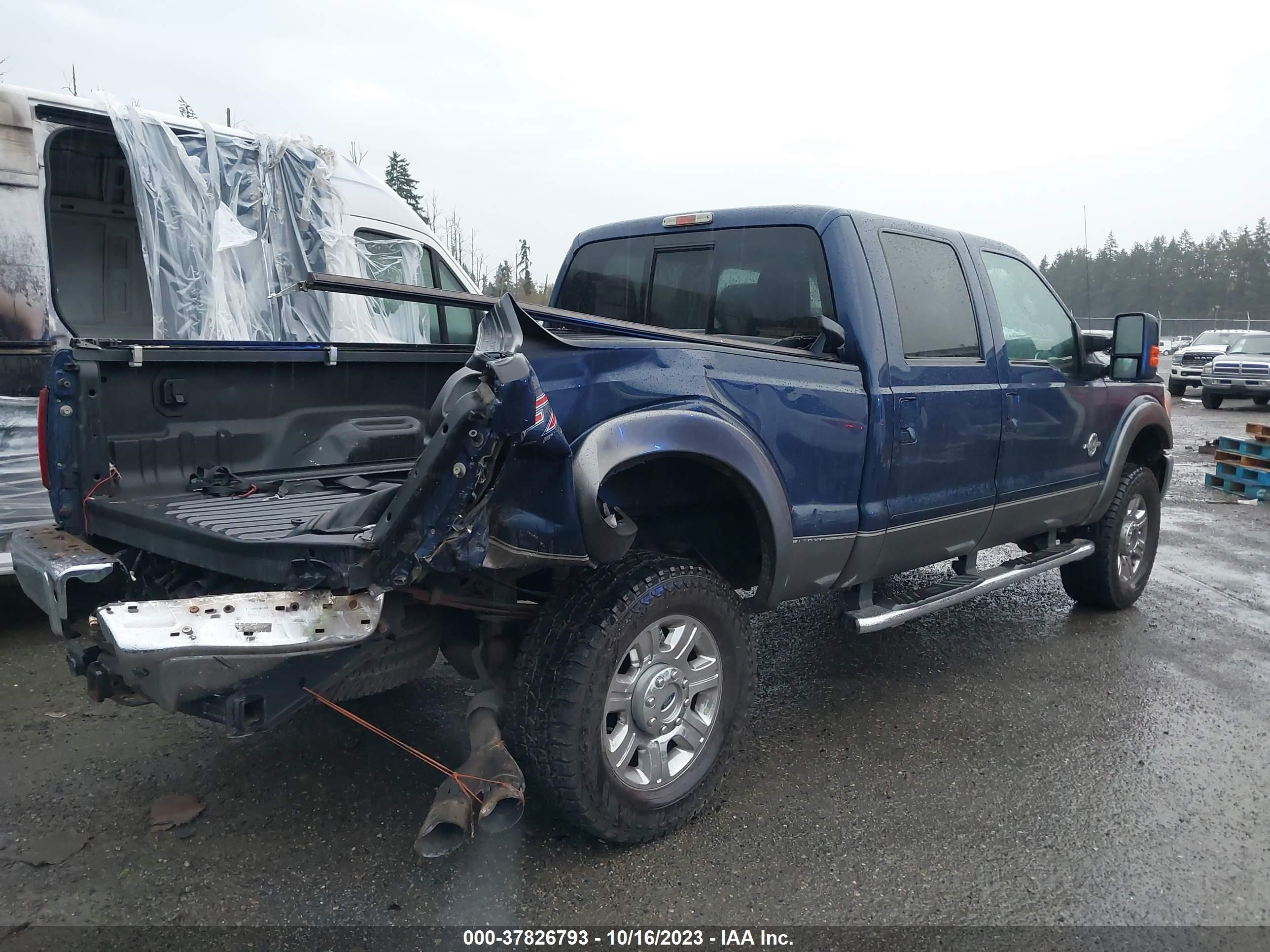 Photo 3 VIN: 1FT8W3BT7CEB67733 - FORD F350 