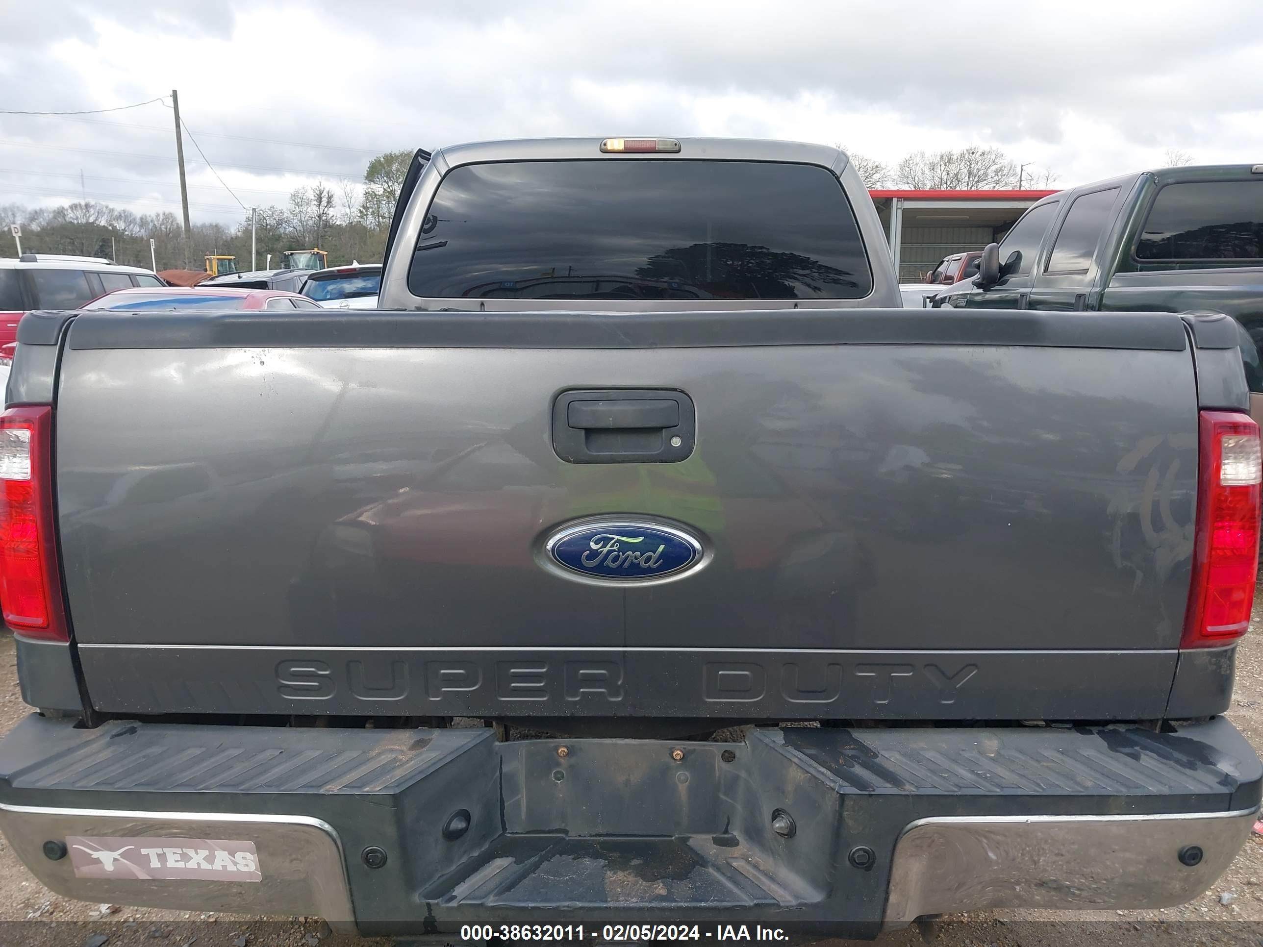 Photo 7 VIN: 1FT8W3BT7DEA55306 - FORD F350 