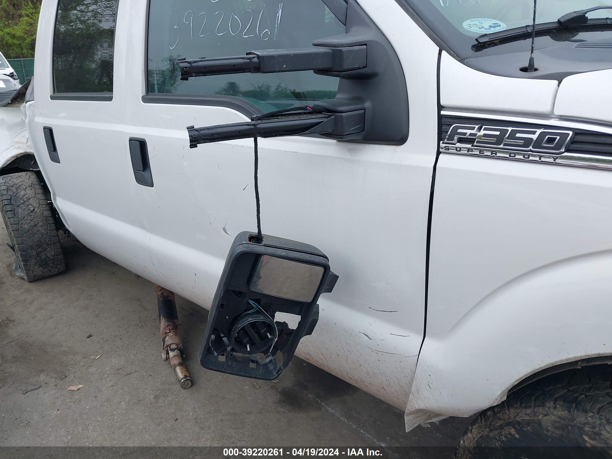 Photo 16 VIN: 1FT8W3BT7FEA43109 - FORD F350 